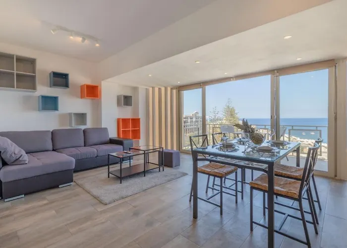 Daire Sea-view Retreat 2 *