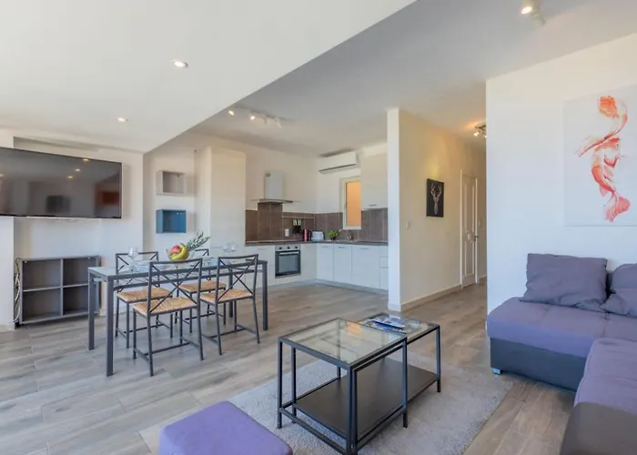 Apartament Sea-view Retreat 2 *